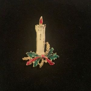 Vintage Christmas candle enamel and gold tone pin/brooch